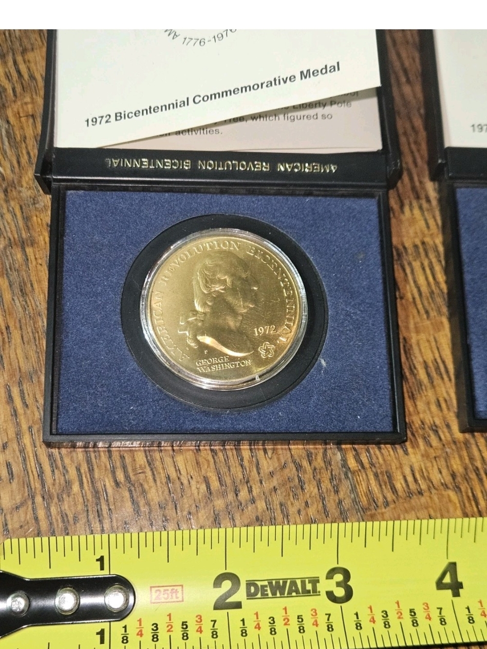 1972 Bicentennial Commemorative Medal Set - Gold Tone - Picture 4 of 5